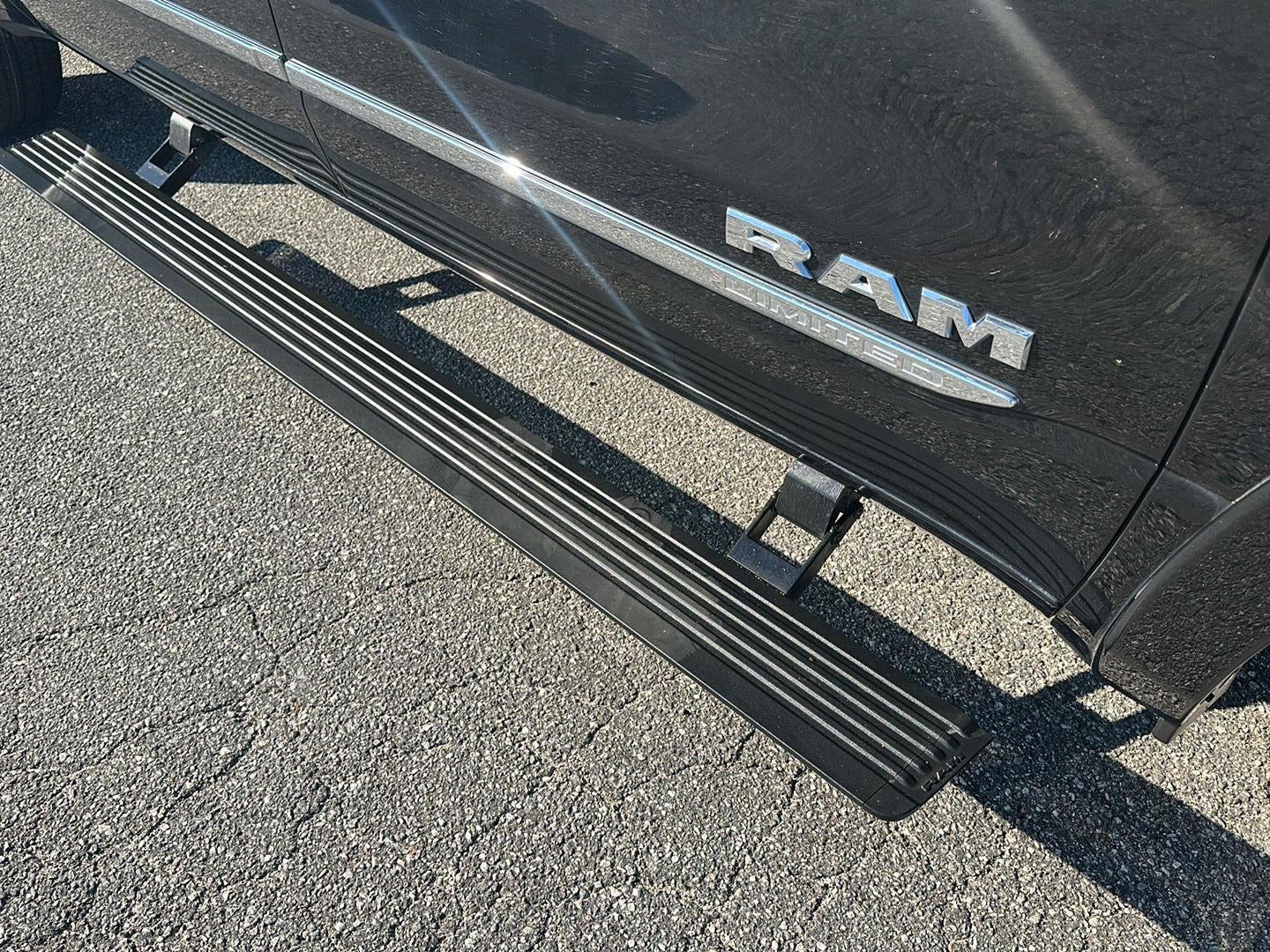 2019 RAM 1500 Limited Crew Cab 4x4 5'7' Box