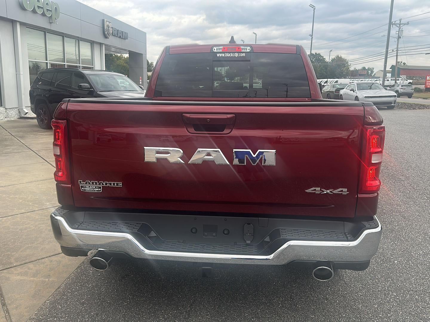 2026 RAM 1500 RAM 1500 LARAMIE CREW CAB 4X4 5'7' BOX