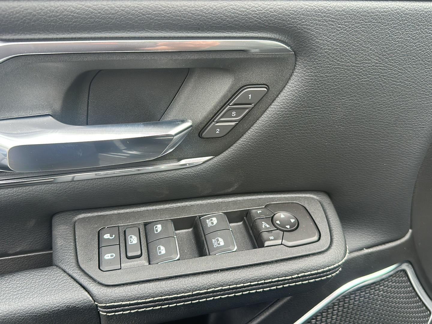 2026 RAM 1500 RAM 1500 LARAMIE CREW CAB 4X4 5'7' BOX