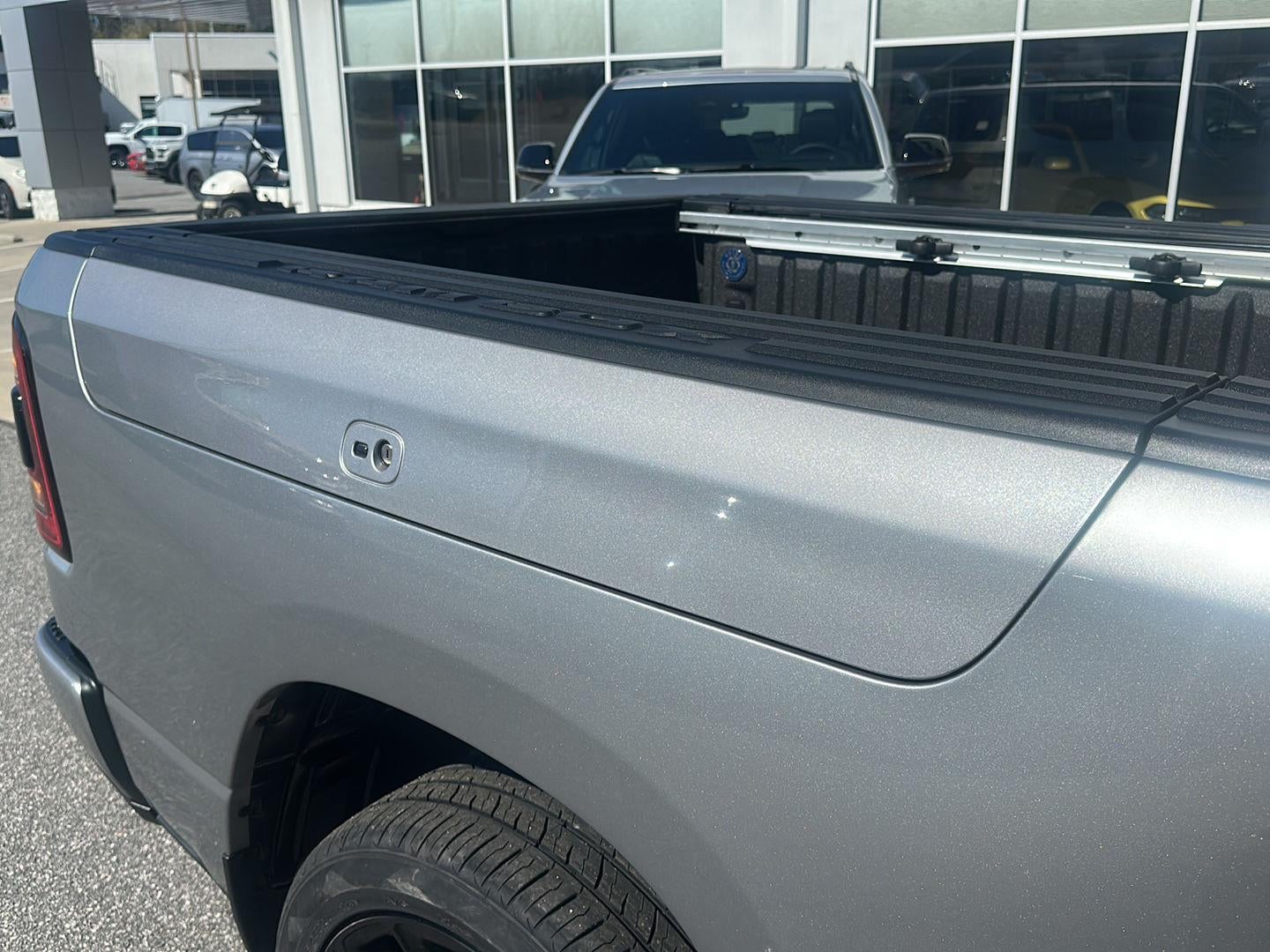 2023 RAM 1500 Laramie Crew Cab 4x4 5'7' Box