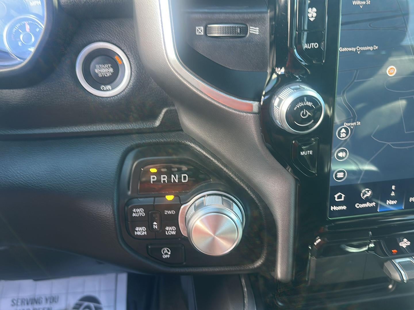 2023 RAM 1500 Laramie Crew Cab 4x4 5'7' Box