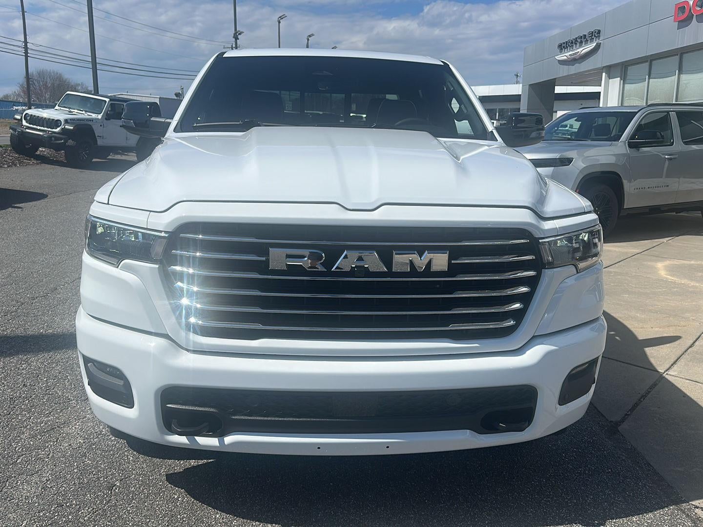2026 RAM 1500 RAM 1500 LARAMIE CREW CAB 4X4 5'7' BOX