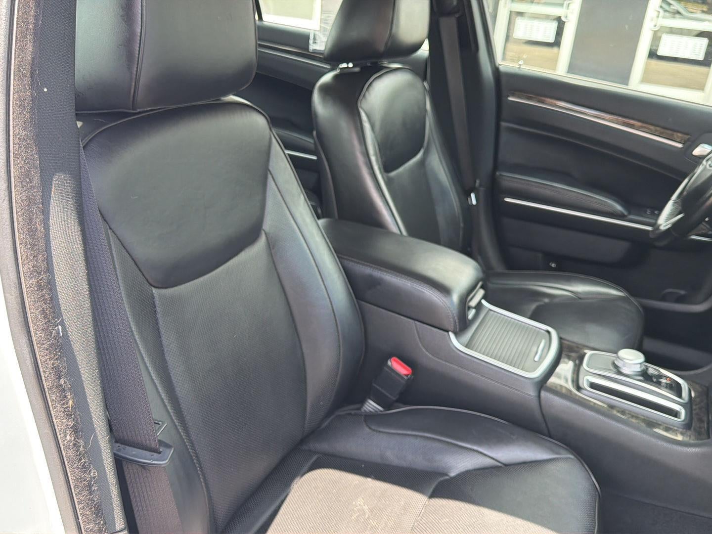 2021 Chrysler 300 Touring L AWD