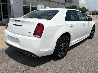 2021 Chrysler 300 Touring L AWD