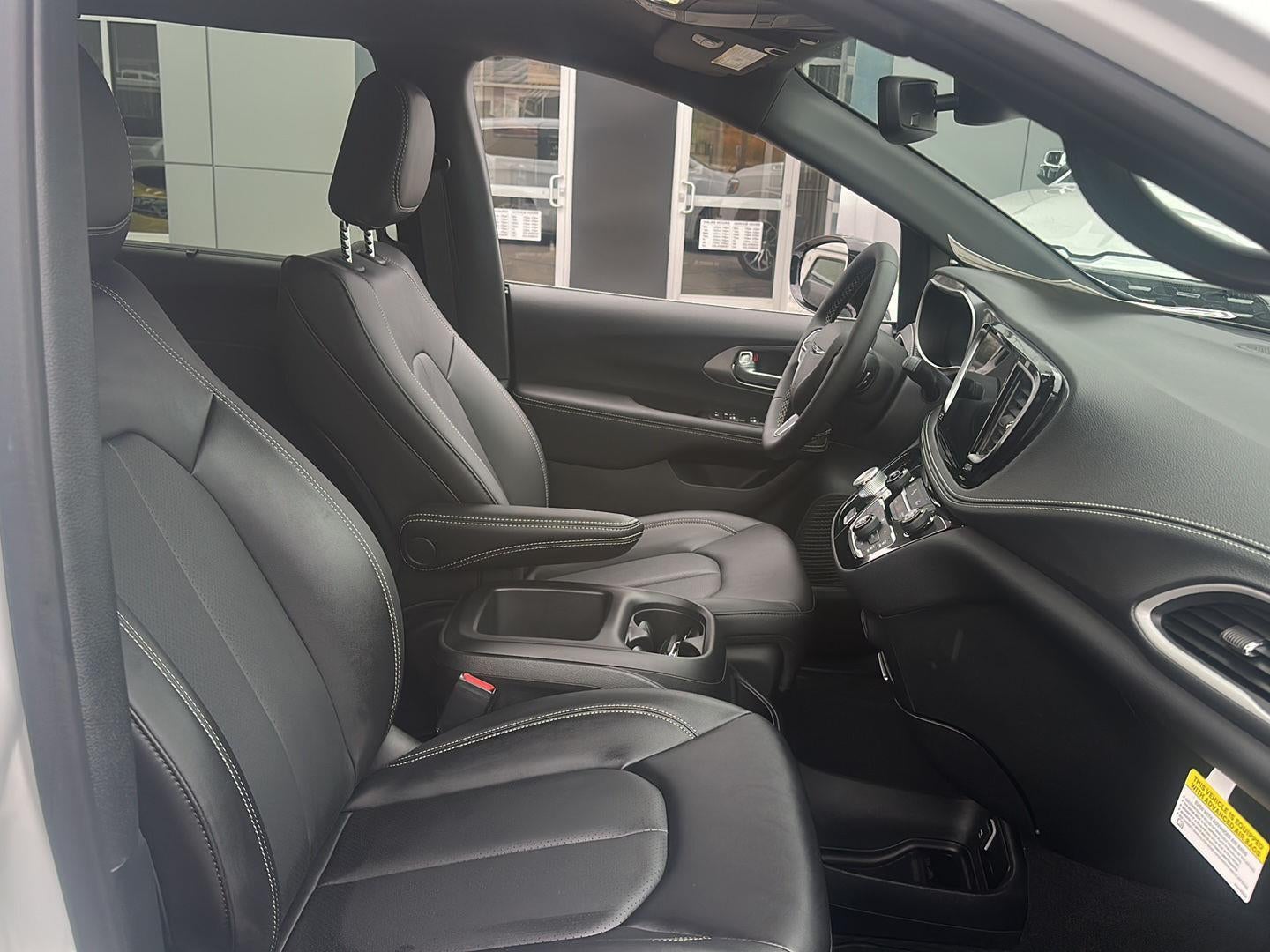 2026 Chrysler Pacifica PACIFICA SELECT