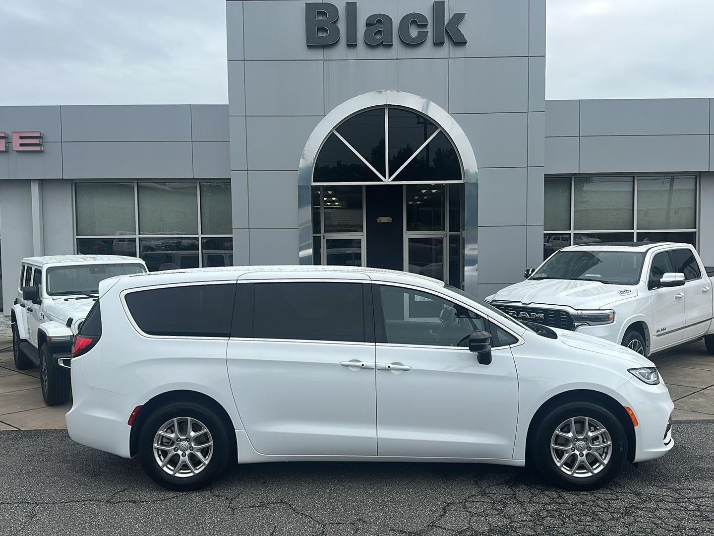 2026 Chrysler Pacifica PACIFICA SELECT