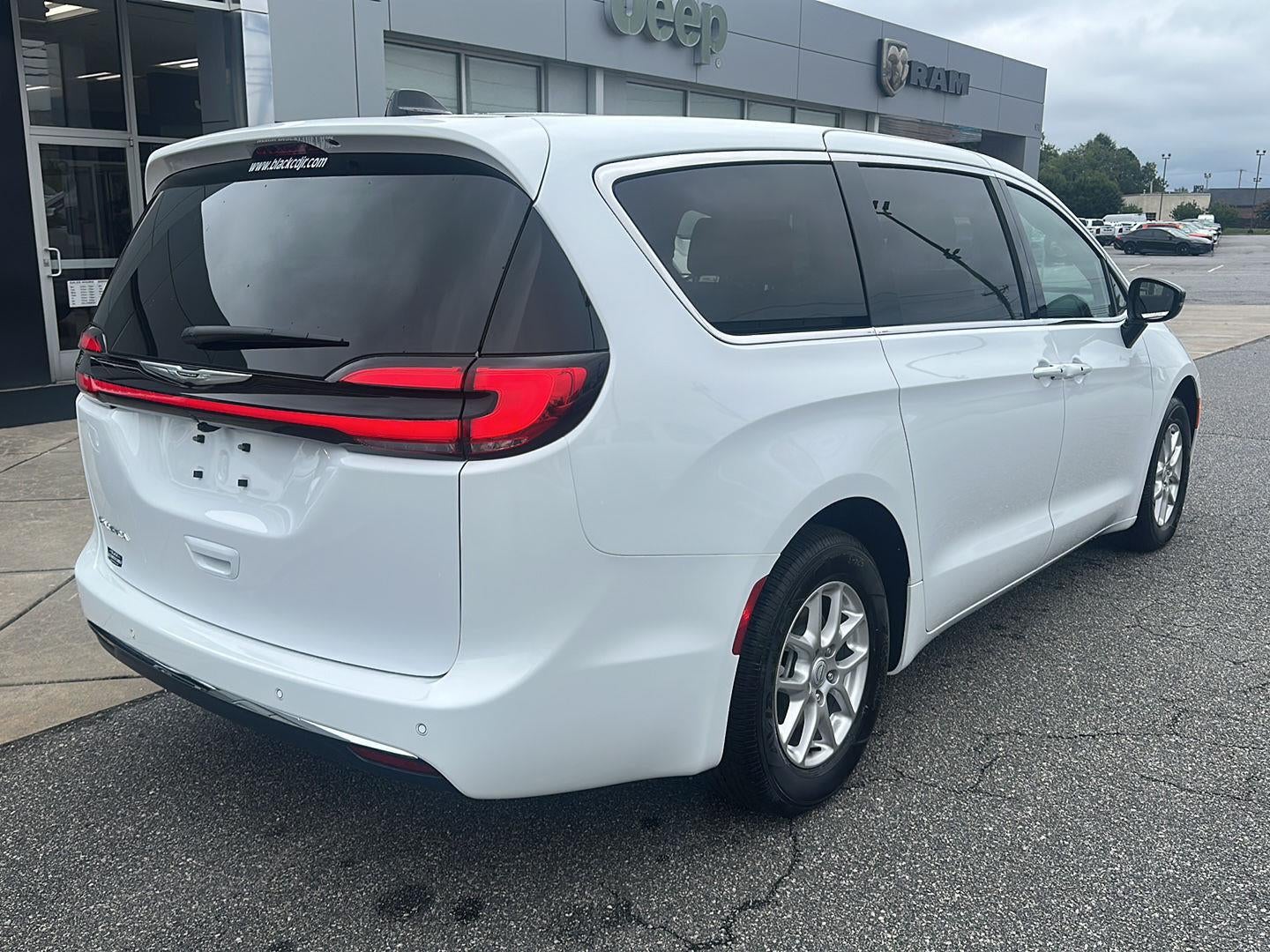 2026 Chrysler Pacifica PACIFICA SELECT