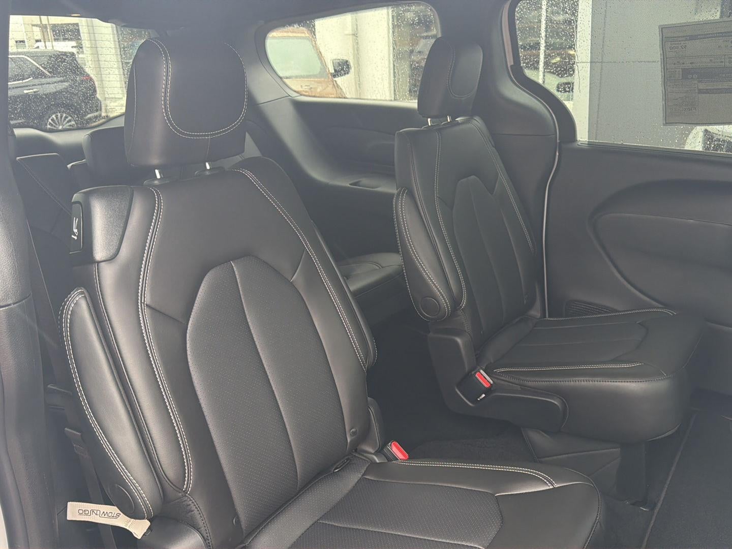 2027 Chrysler Pacifica PACIFICA SELECT