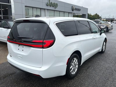 2027 Chrysler Pacifica PACIFICA SELECT
