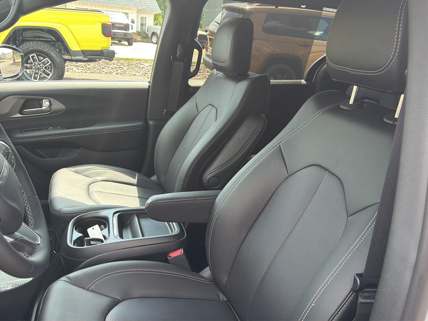 2027 Chrysler Pacifica PACIFICA SELECT