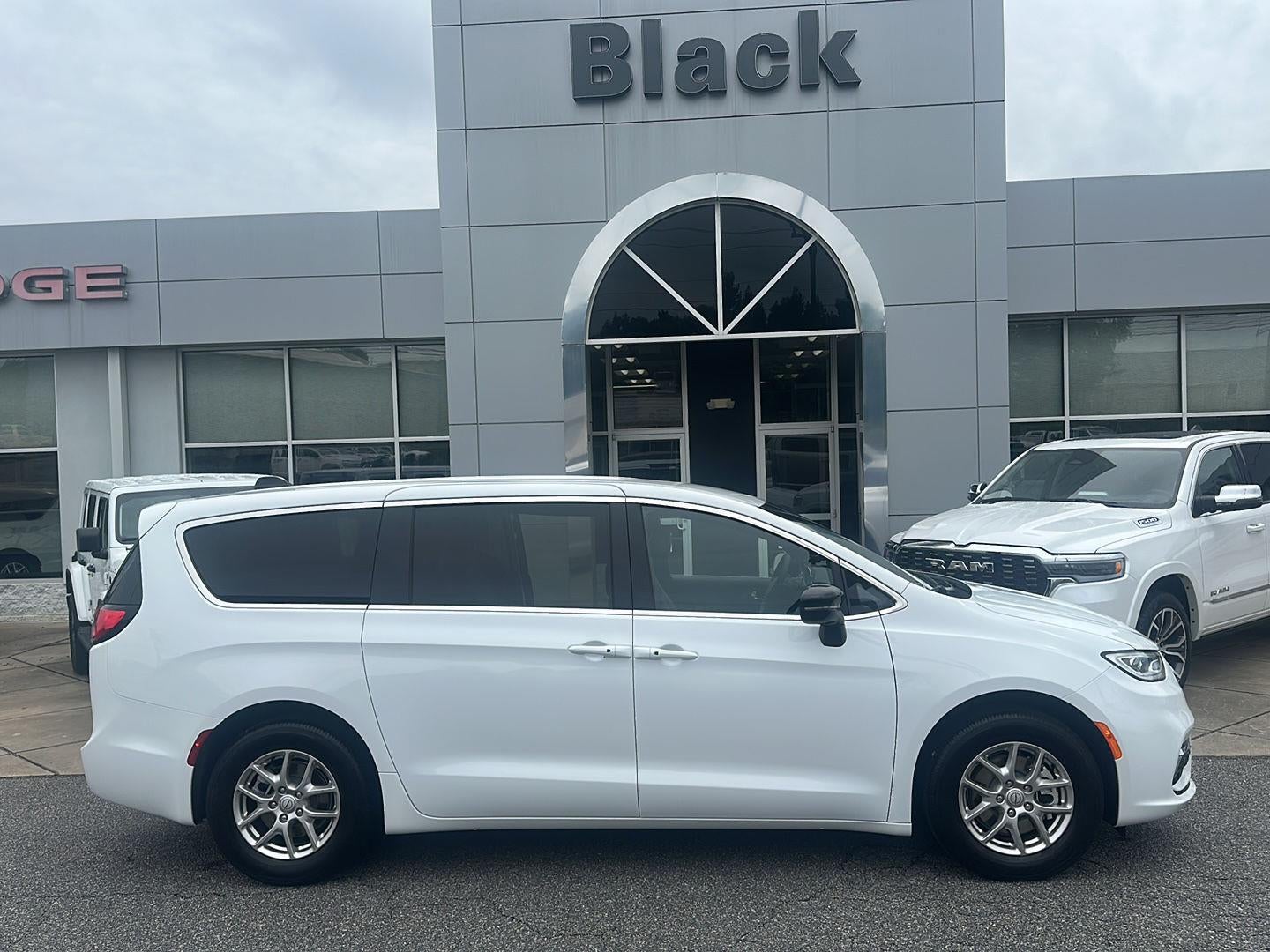 2026 Chrysler Pacifica PACIFICA SELECT