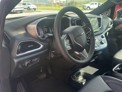 2026 Chrysler Voyager VOYAGER LX