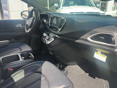 2026 Chrysler Voyager VOYAGER LX