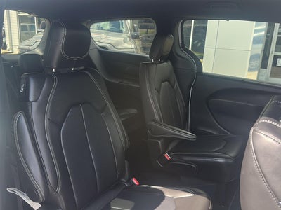 2026 Chrysler Voyager VOYAGER LX