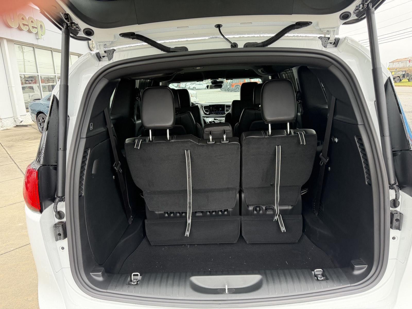2027 Chrysler Pacifica PACIFICA LX