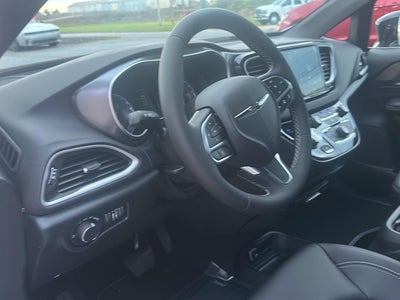 2026 Chrysler Voyager VOYAGER LX