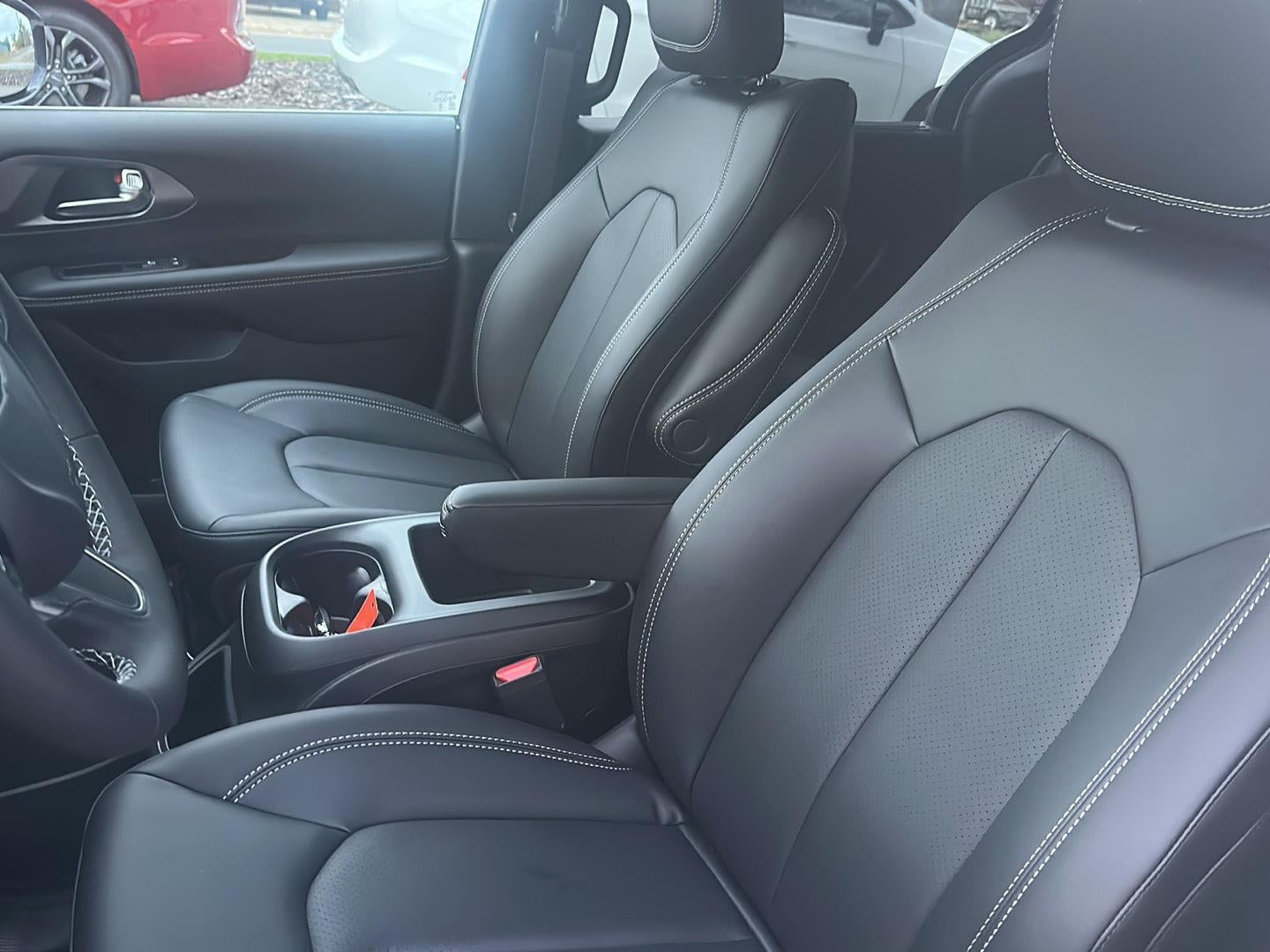 2026 Chrysler Voyager VOYAGER LX