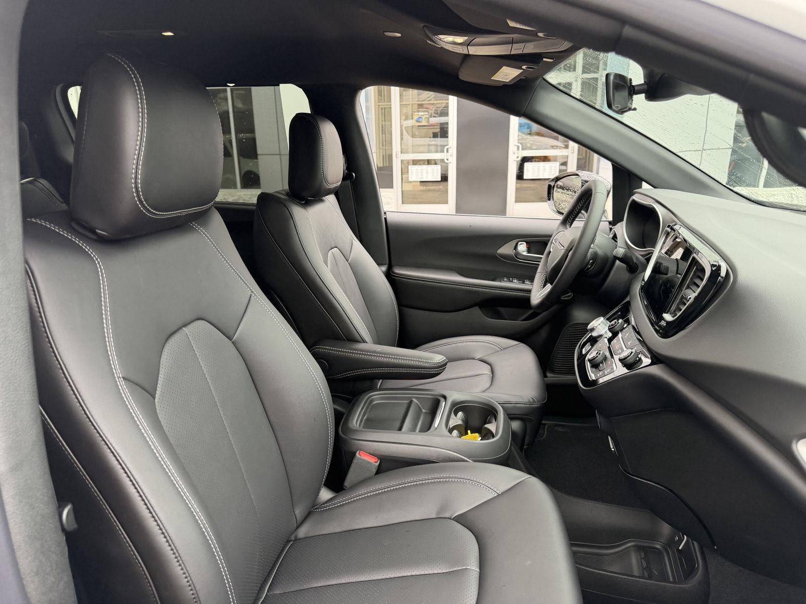 2027 Chrysler Pacifica PACIFICA LX