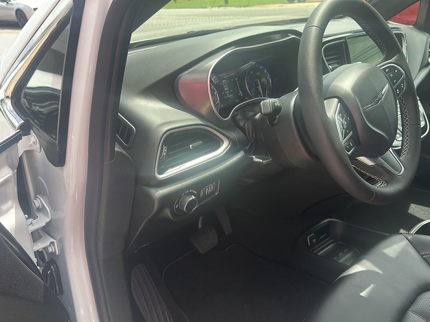 2026 Chrysler Voyager VOYAGER LX