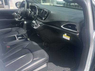 2026 Chrysler Voyager VOYAGER LX