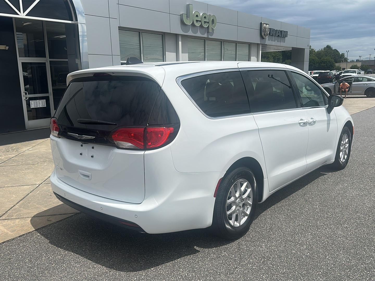 2026 Chrysler Voyager VOYAGER LX