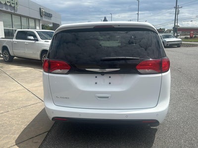 2026 Chrysler Voyager VOYAGER LX