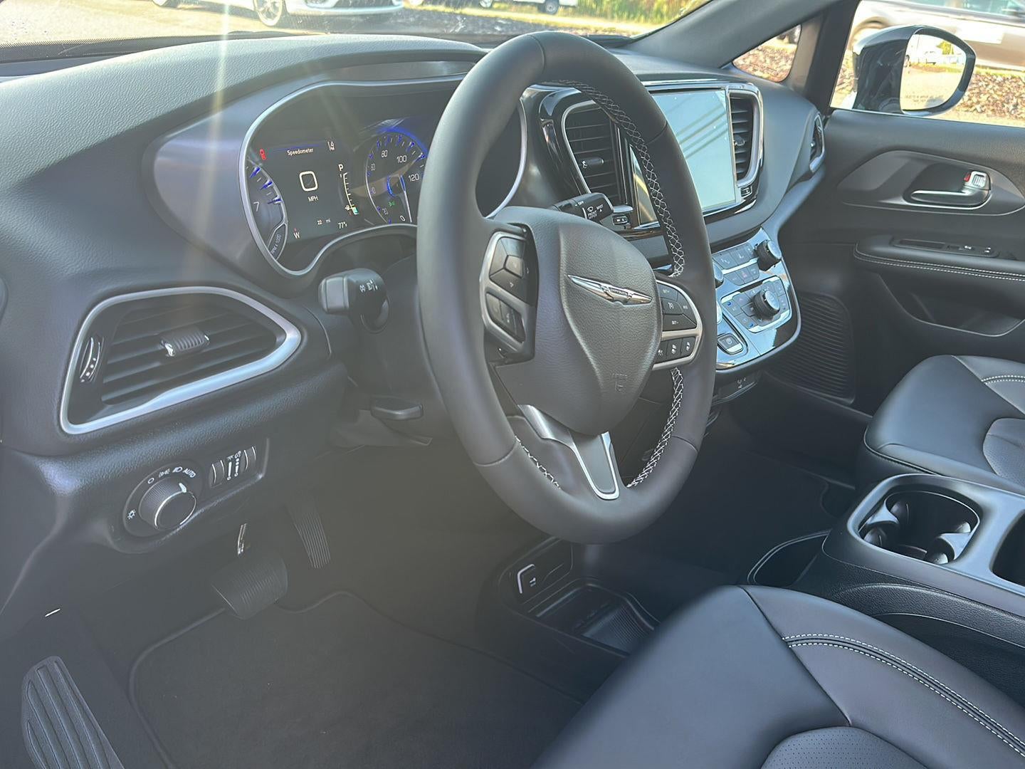 2026 Chrysler Voyager VOYAGER LX