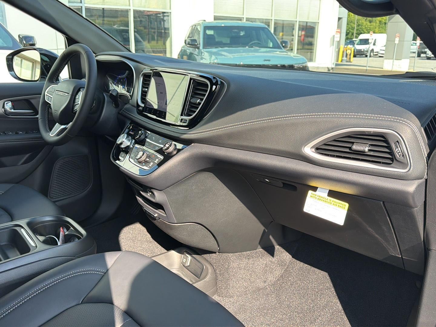2027 Chrysler Pacifica PACIFICA SELECT AWD