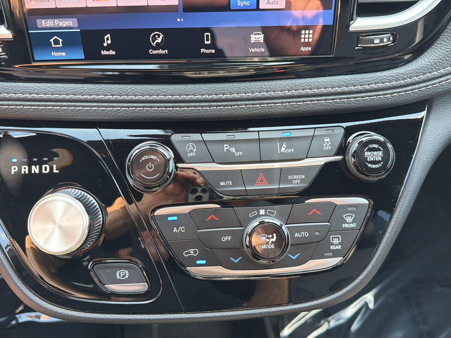 2027 Chrysler Pacifica PACIFICA SELECT AWD