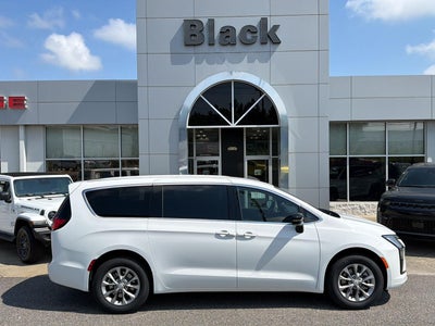 2027 Chrysler Pacifica PACIFICA SELECT AWD