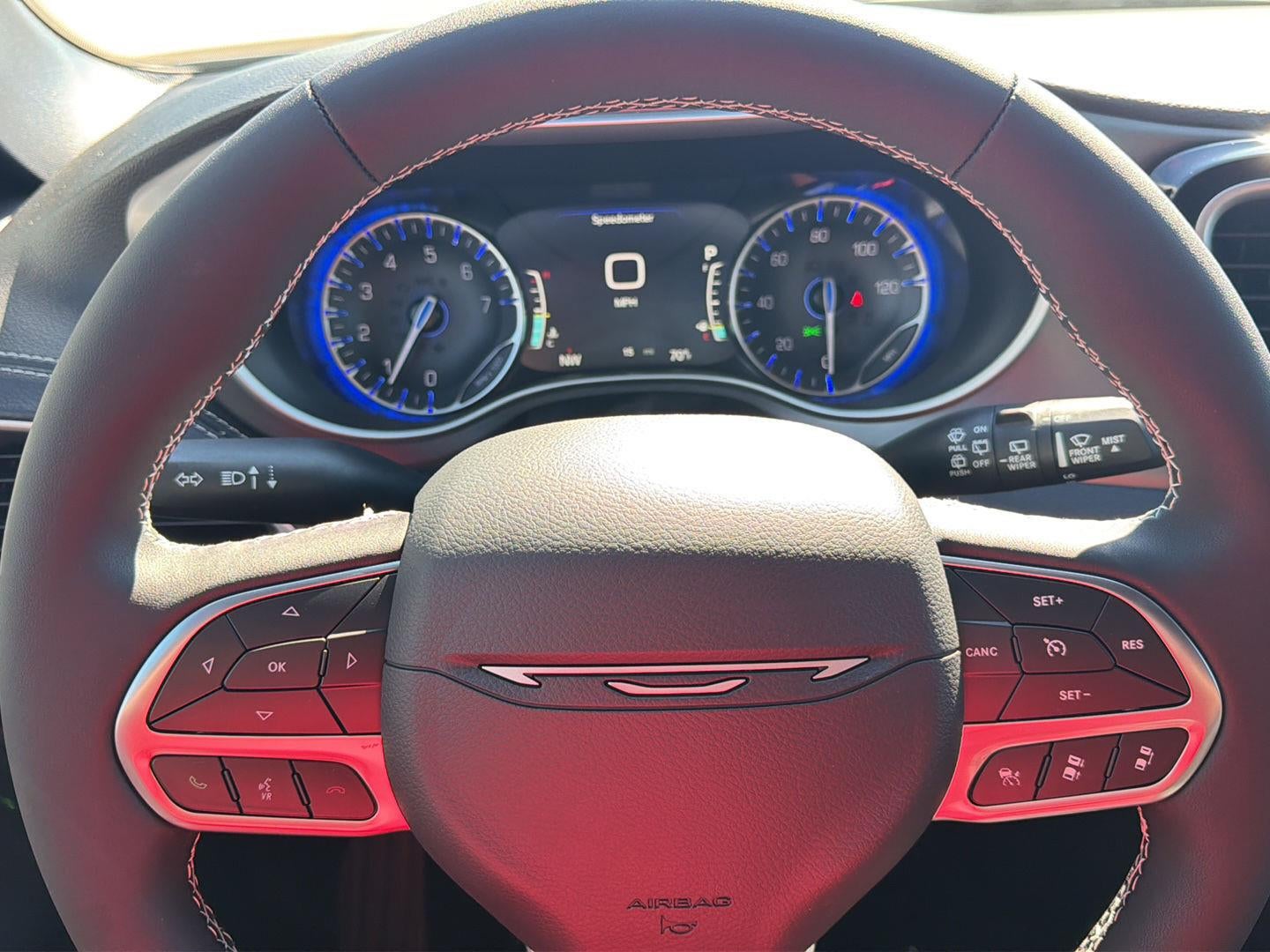 2027 Chrysler Pacifica PACIFICA SELECT AWD