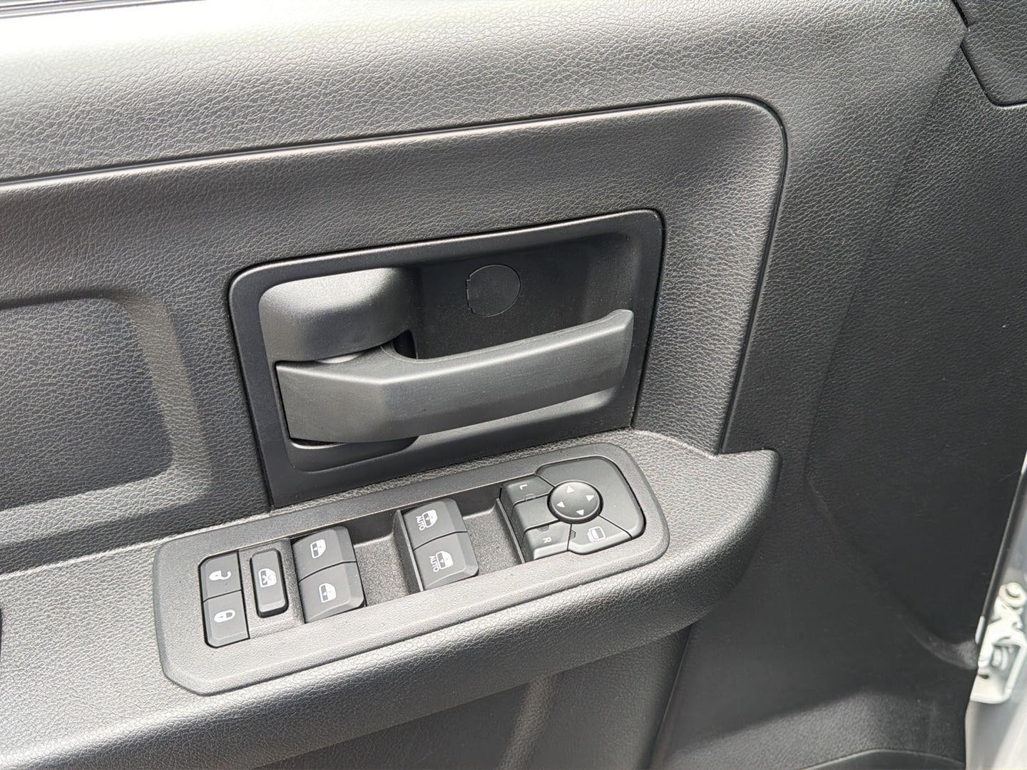 2026 RAM 3500 RAM 3500 TRADESMAN CREW CAB 4X4 8' BOX