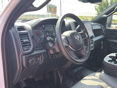 2027 RAM 3500 RAM 3500 TRADESMAN CREW CAB 4X4 8' BOX