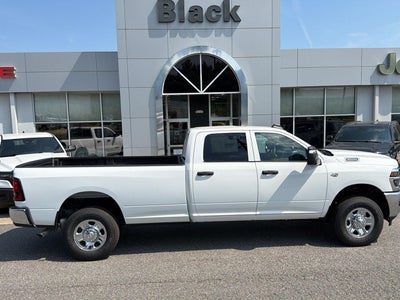 2027 RAM 3500 RAM 3500 TRADESMAN CREW CAB 4X4 8' BOX