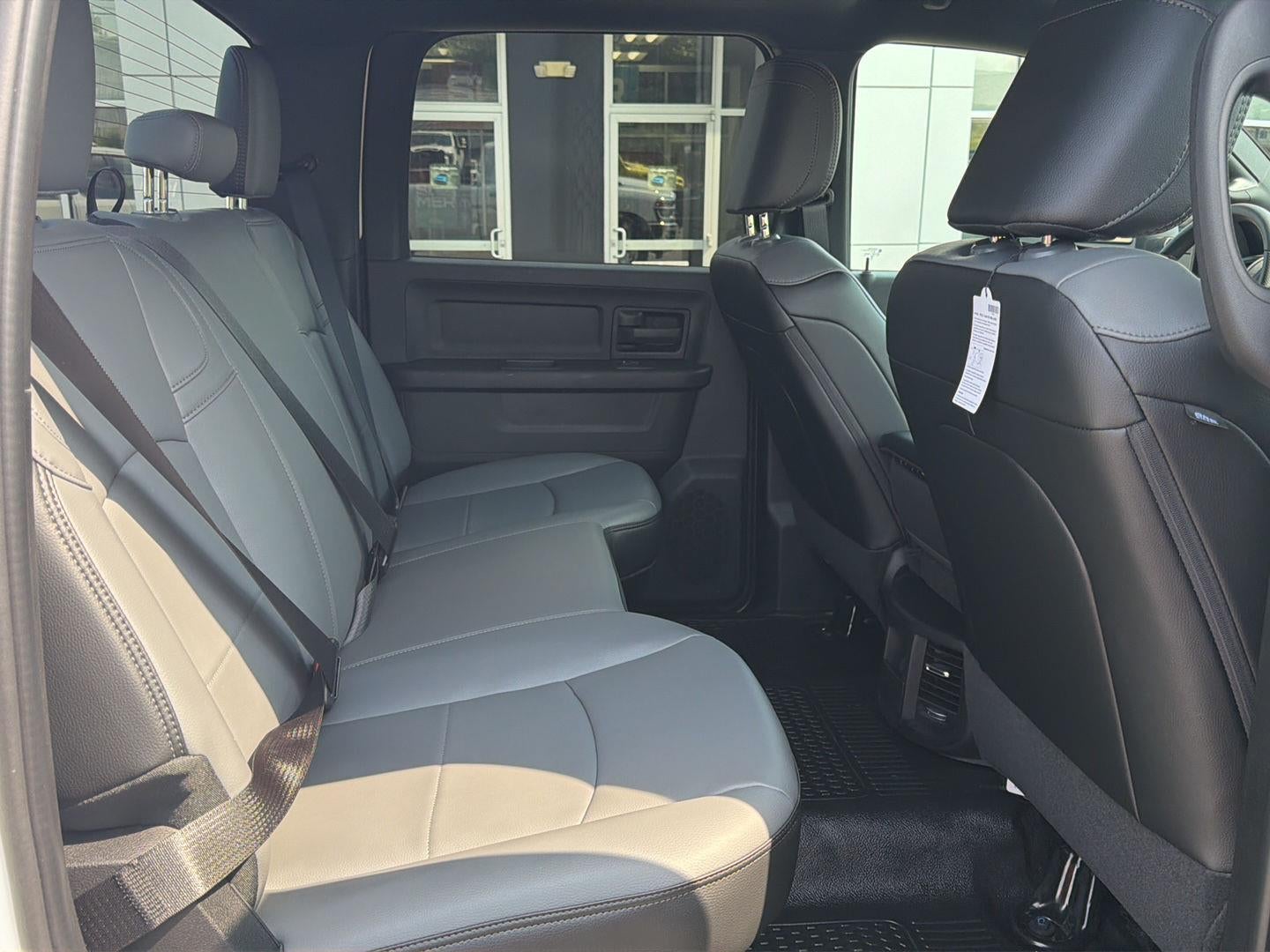 2027 RAM 3500 RAM 3500 TRADESMAN CREW CAB 4X4 8' BOX