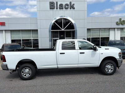 2027 RAM 3500 RAM 3500 TRADESMAN CREW CAB 4X4 8' BOX