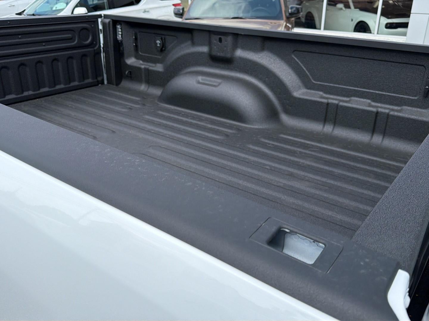 2027 RAM 3500 RAM 3500 TRADESMAN CREW CAB 4X4 8' BOX