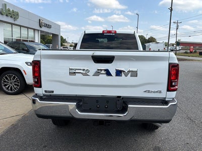 2027 RAM 3500 RAM 3500 TRADESMAN CREW CAB 4X4 8' BOX