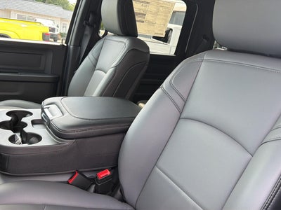 2027 RAM 3500 RAM 3500 TRADESMAN CREW CAB 4X4 8' BOX