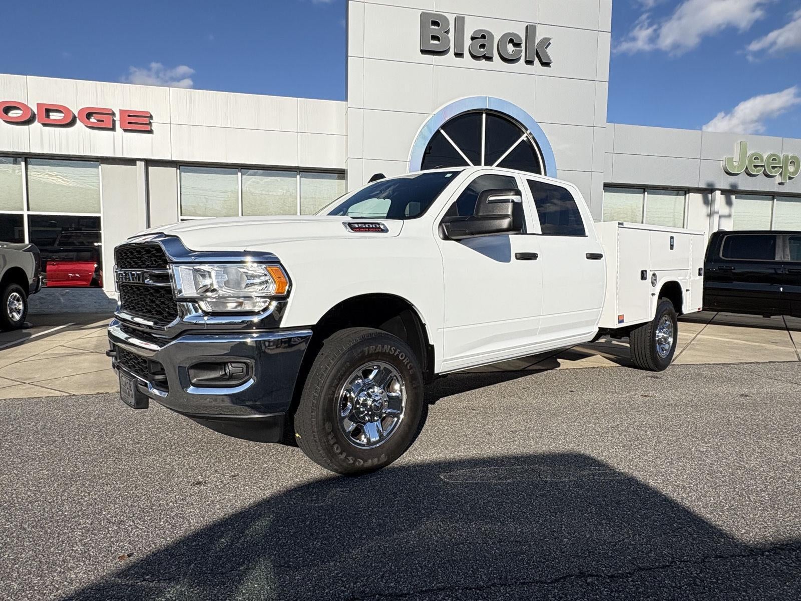 2024 RAM 3500 Tradesman Crew Cab 4x4 8' Box