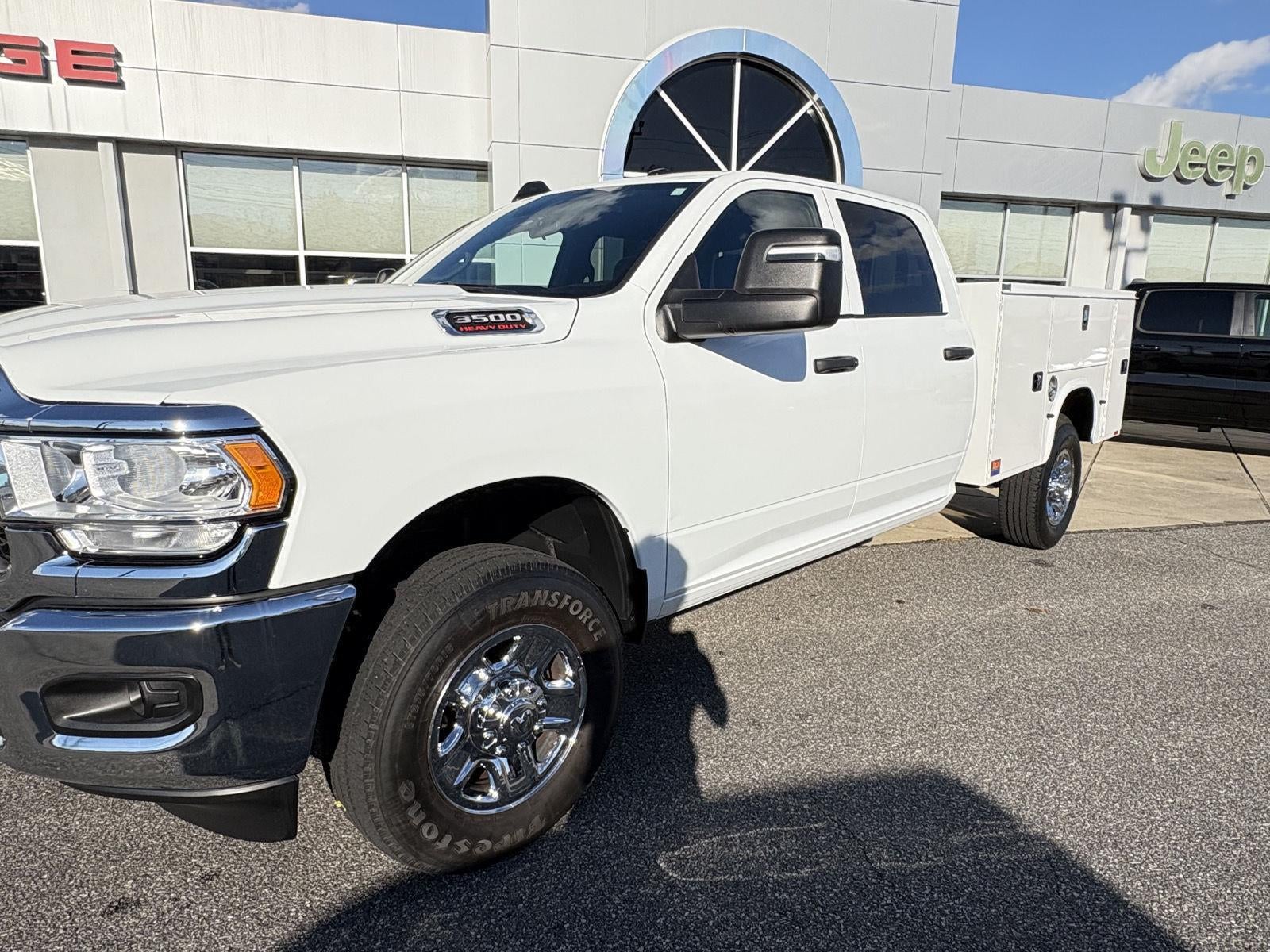 2024 RAM 3500 Tradesman Crew Cab 4x4 8' Box