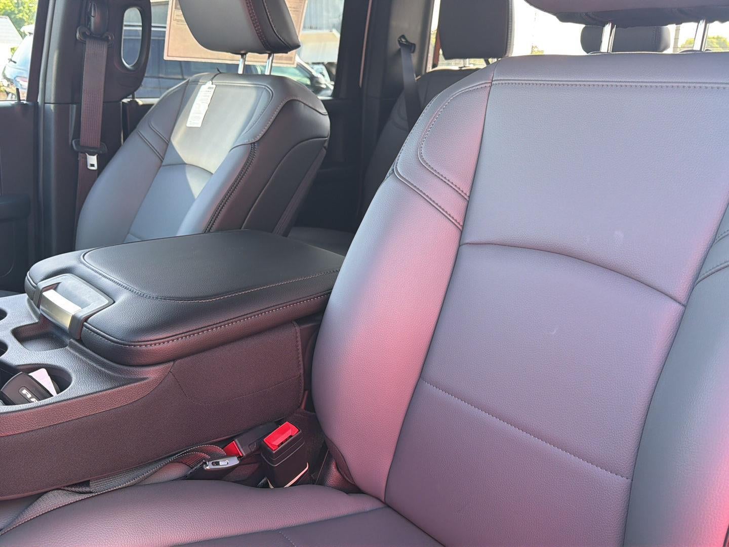 2026 RAM 3500 RAM 3500 TRADESMAN CREW CAB 4X4 8' BOX