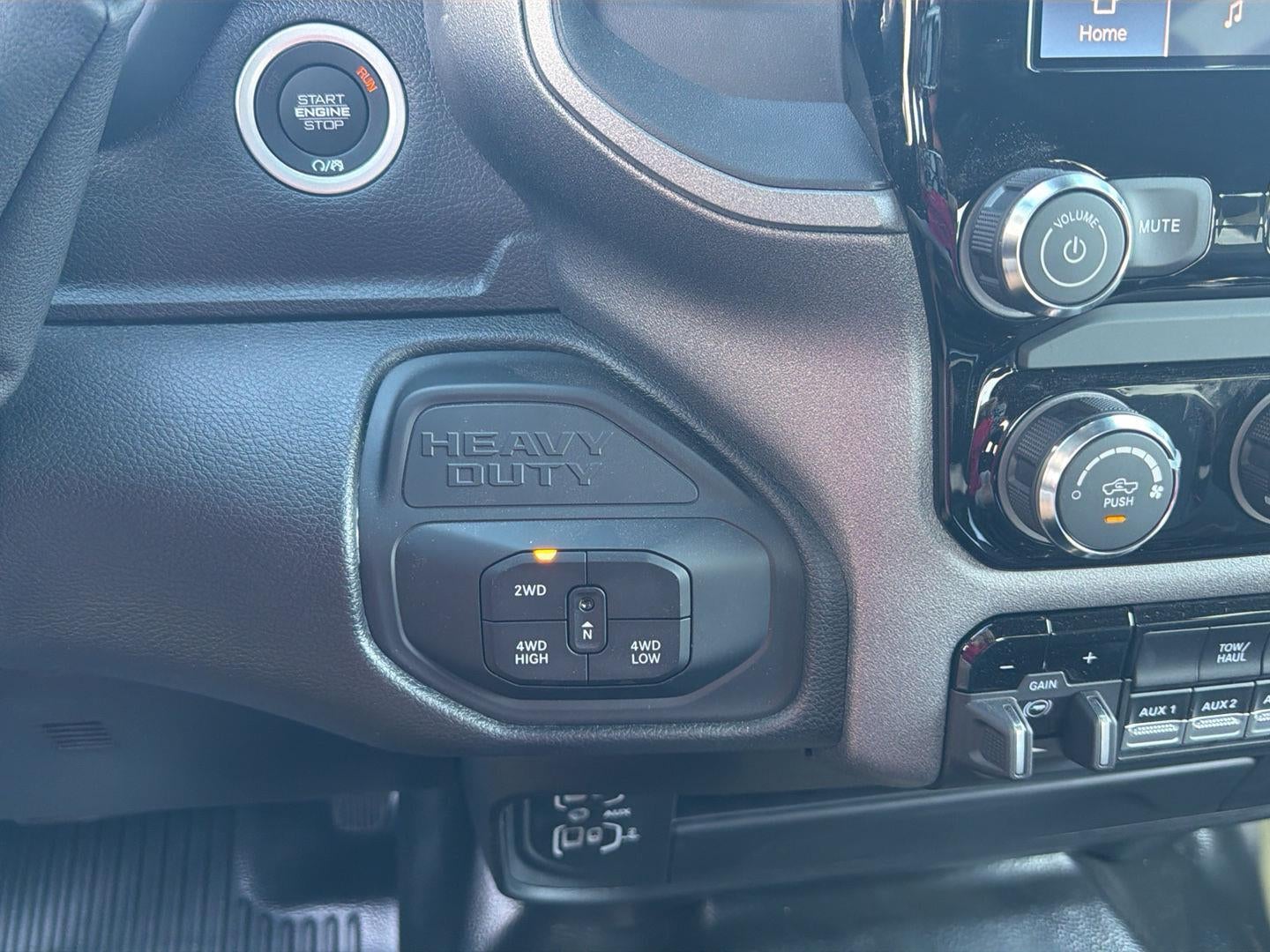 2026 RAM 3500 RAM 3500 TRADESMAN CREW CAB 4X4 8' BOX