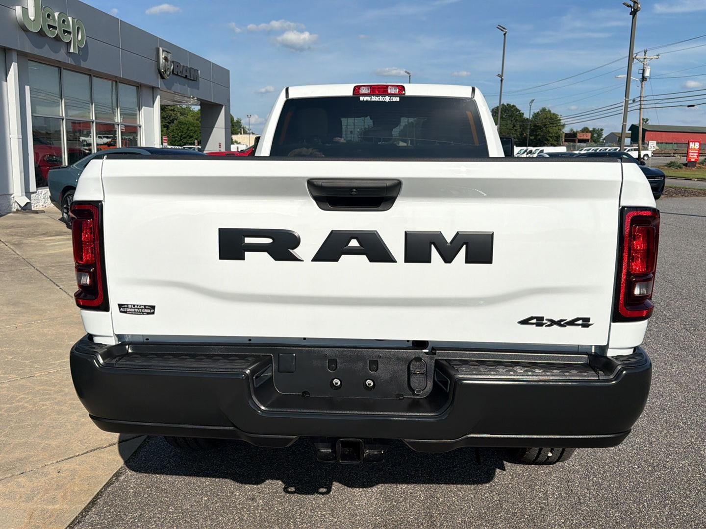 2026 RAM 3500 RAM 3500 TRADESMAN CREW CAB 4X4 8' BOX
