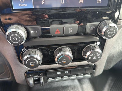 2027 RAM 3500 RAM 3500 TRADESMAN CREW CAB 4X4 8' BOX