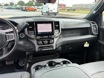 2027 RAM 3500 RAM 3500 TRADESMAN CREW CAB 4X4 8' BOX