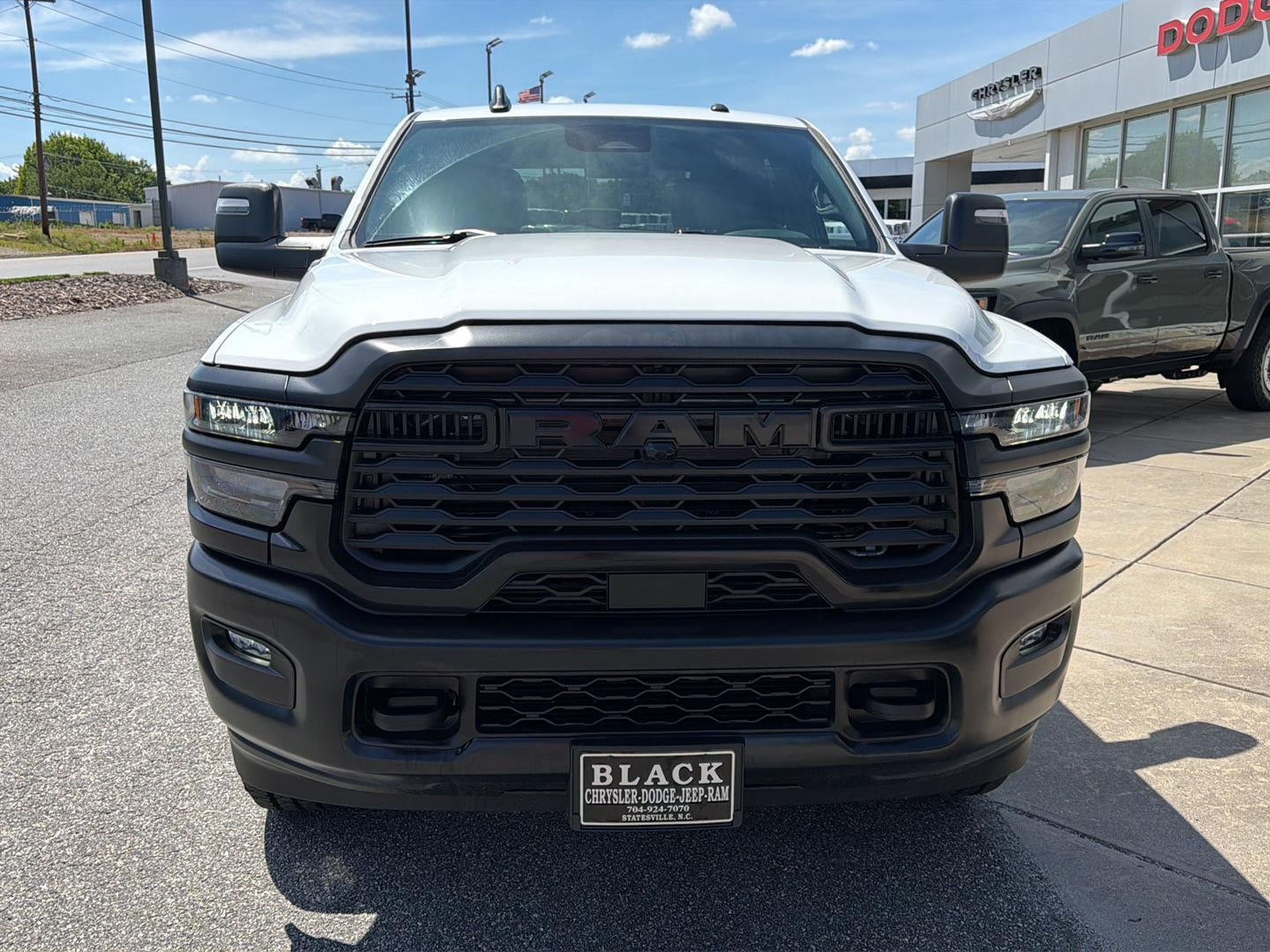 2026 RAM 3500 RAM 3500 TRADESMAN CREW CAB 4X4 8' BOX