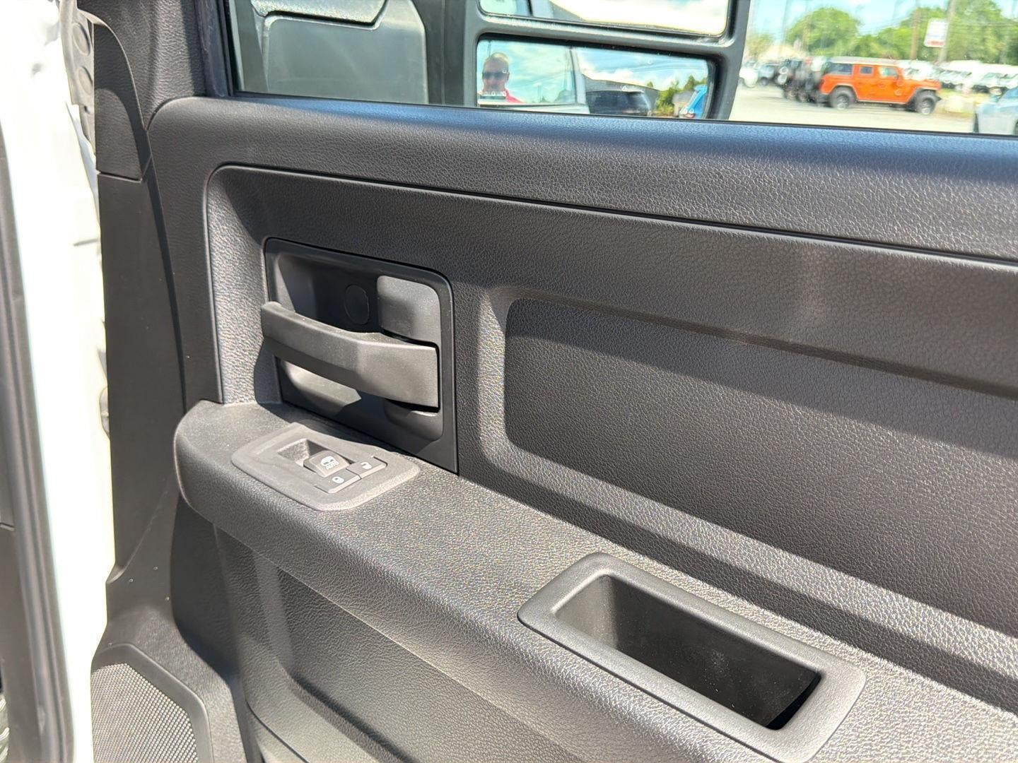 2026 RAM 3500 RAM 3500 TRADESMAN CREW CAB 4X4 8' BOX