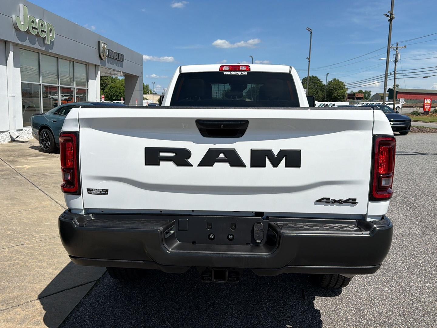 2026 RAM 3500 RAM 3500 TRADESMAN CREW CAB 4X4 8' BOX