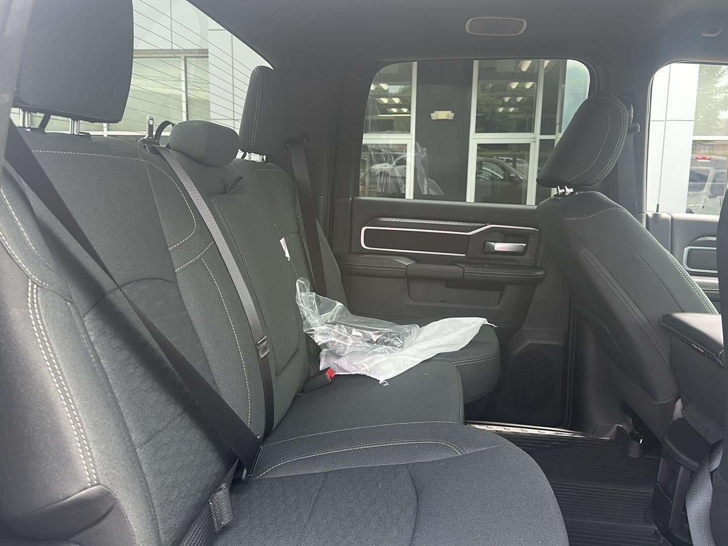 2025 RAM 2500 RAM 2500 BIG HORN CREW CAB 4X4 6'4' BOX